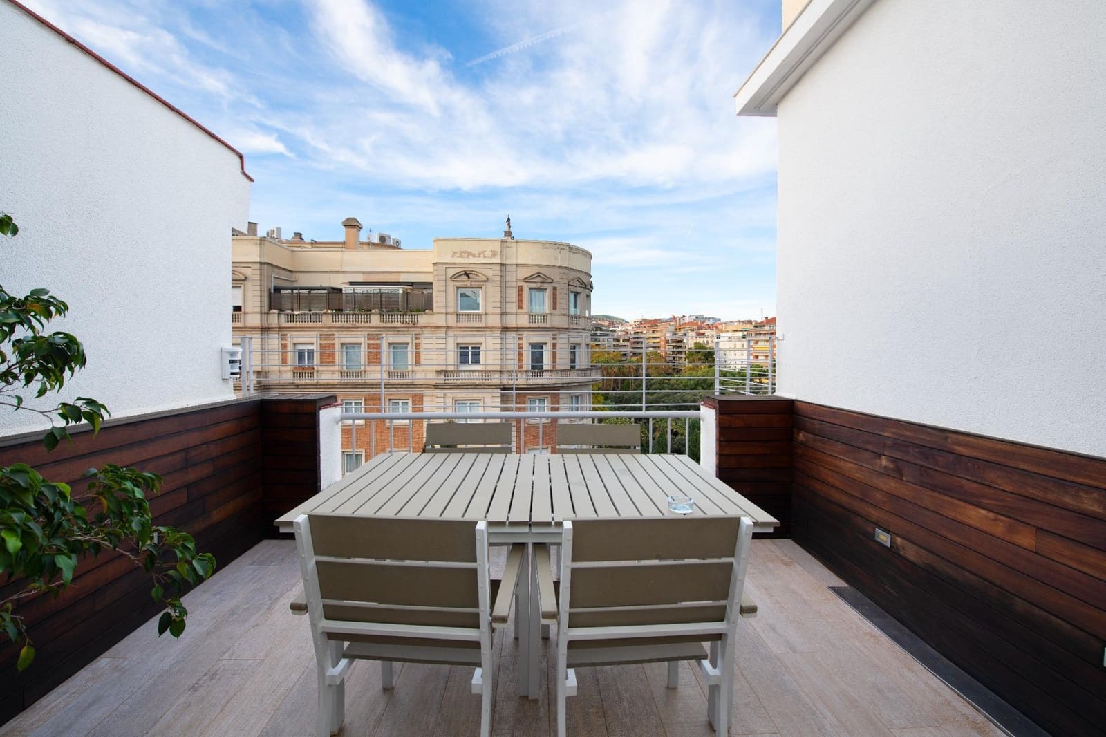 5 slaapkamer Penthouse te koop in Barcelona stad met garage - € 1.950.000 (Ref: 9423888)