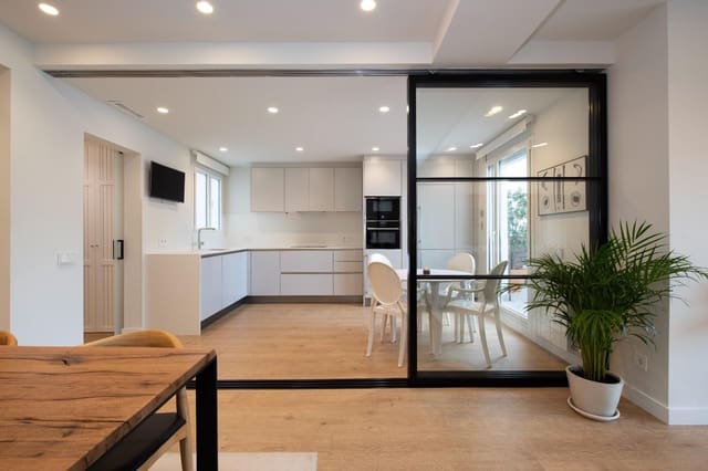 5 bedroom Penthouse for sale in Sant Gervasi - Galvany, Barcelona city with garage - € 1,950,000 (Ref: 9423888)