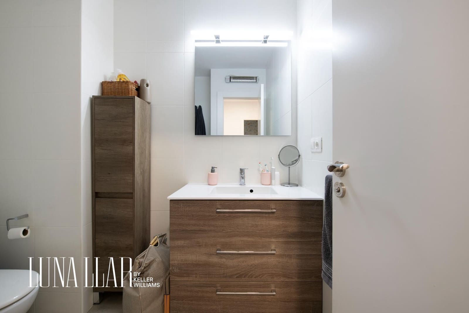 3 bedroom Flat for sale in Castelldefels - € 429,000 (Ref: 9423889)