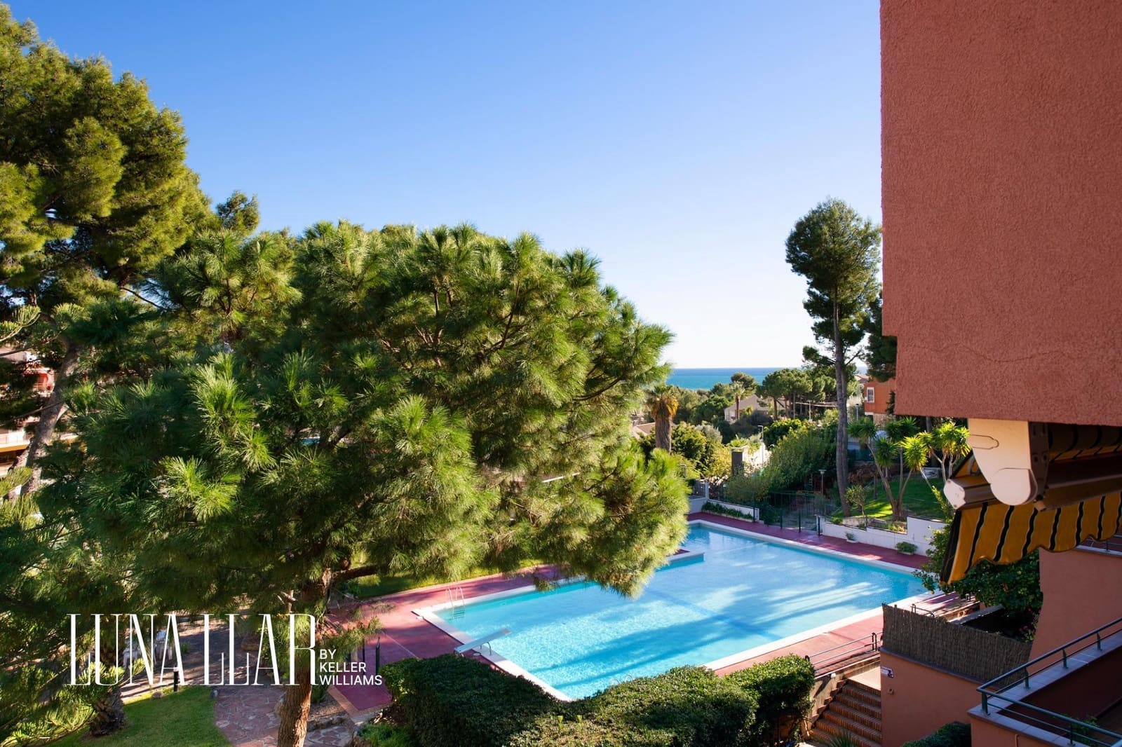3 bedroom Flat for sale in Castelldefels - € 429,000 (Ref: 9423889)