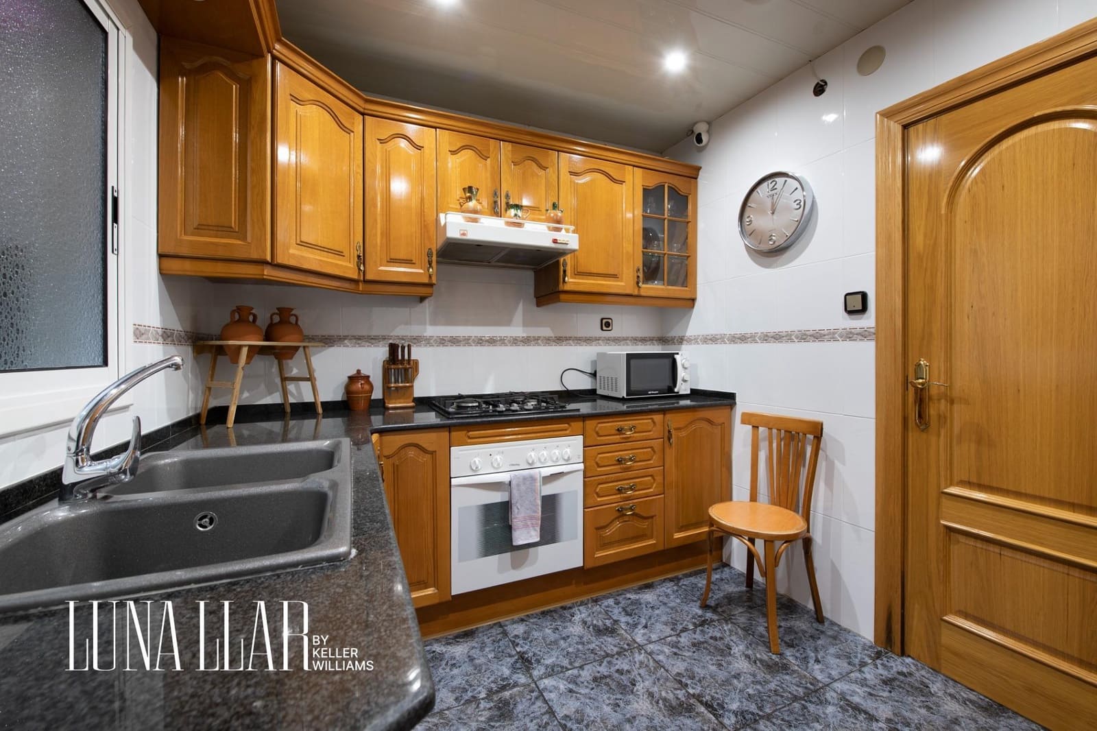 3 makuuhuone Asunto myytävänä paikassa Cornella de Llobregat - 241 000 € (Ref: 9437195)