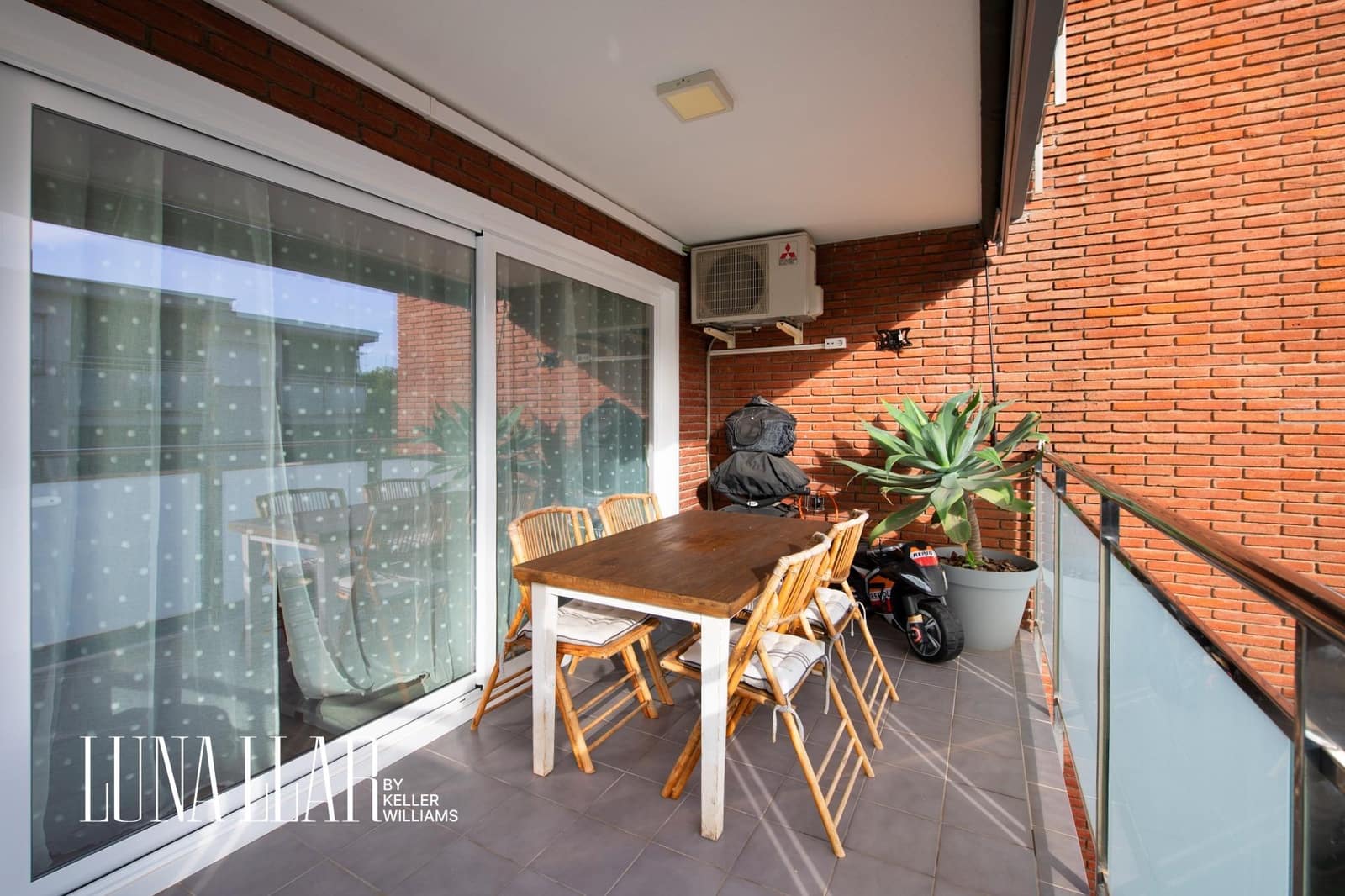 2 Zimmer Wohnung zu verkaufen in Castelldefels mit Pool - 375.000 € (Ref: 9456346)