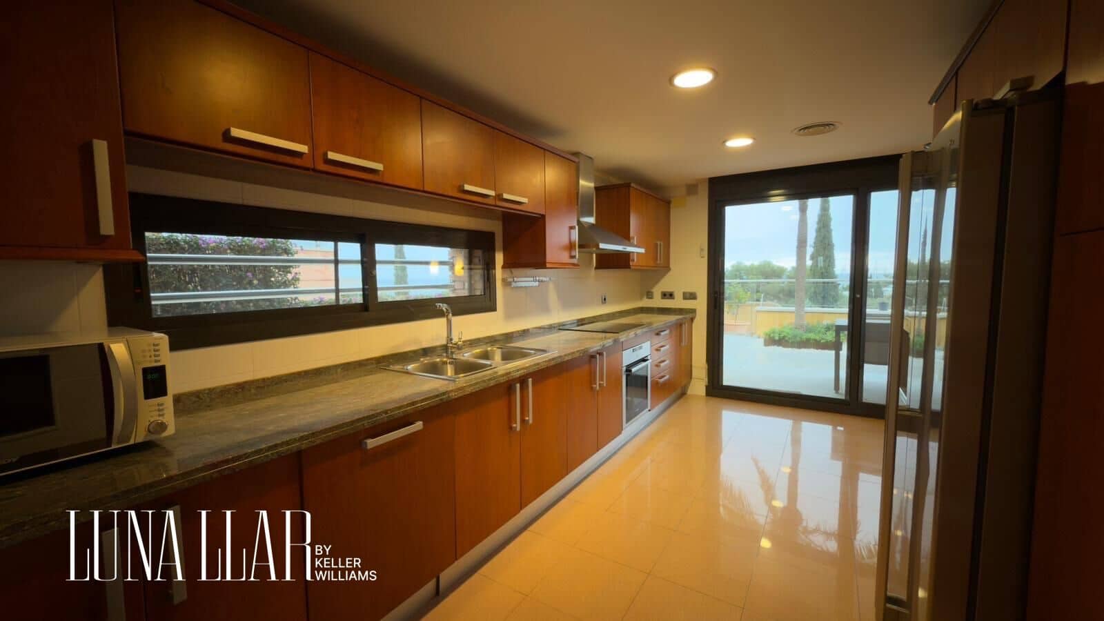 4 sovrum Semi-fristående Villa att hyra i Les Botigues de Sitges med garage - 3 750 € (Ref: 9474254)