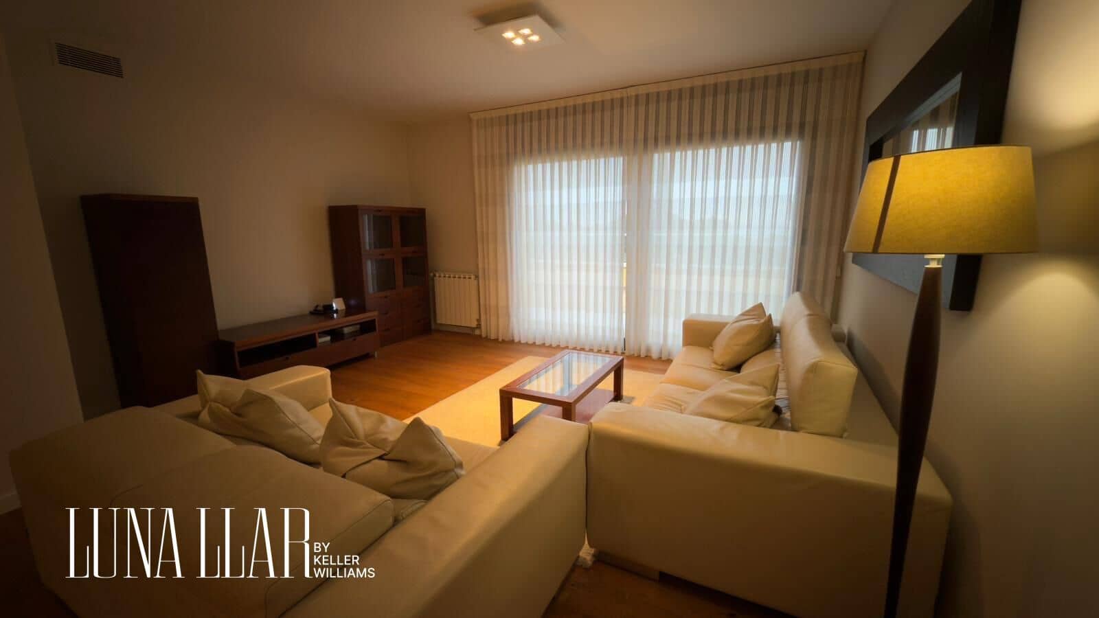 4 sovrum Semi-fristående Villa att hyra i Les Botigues de Sitges med garage - 3 750 € (Ref: 9474254)