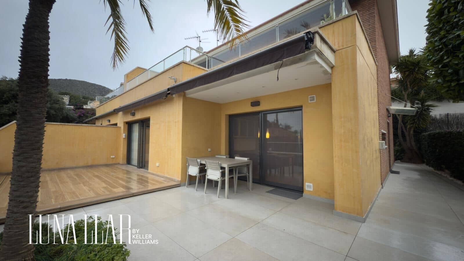 4 sovrum Semi-fristående Villa att hyra i Les Botigues de Sitges med garage - 3 750 € (Ref: 9474254)