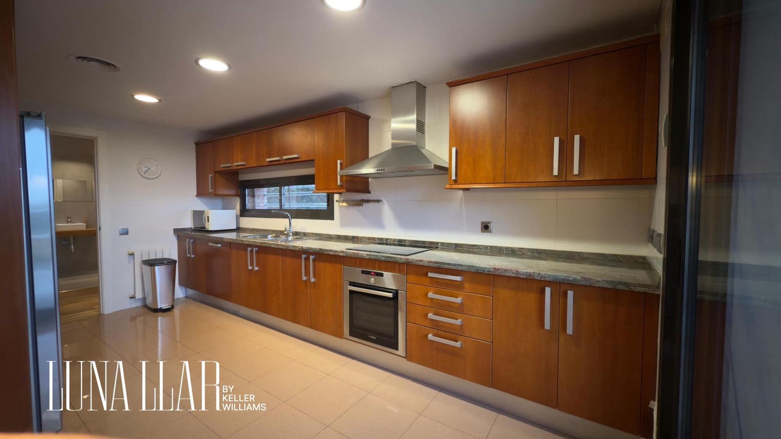 4 sovrum Semi-fristående Villa att hyra i Les Botigues de Sitges med garage - 3 750 € (Ref: 9474254)