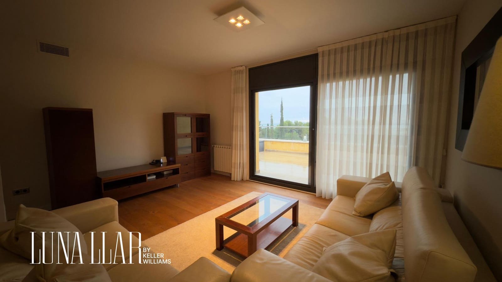 4 sovrum Semi-fristående Villa att hyra i Les Botigues de Sitges med garage - 3 750 € (Ref: 9474254)