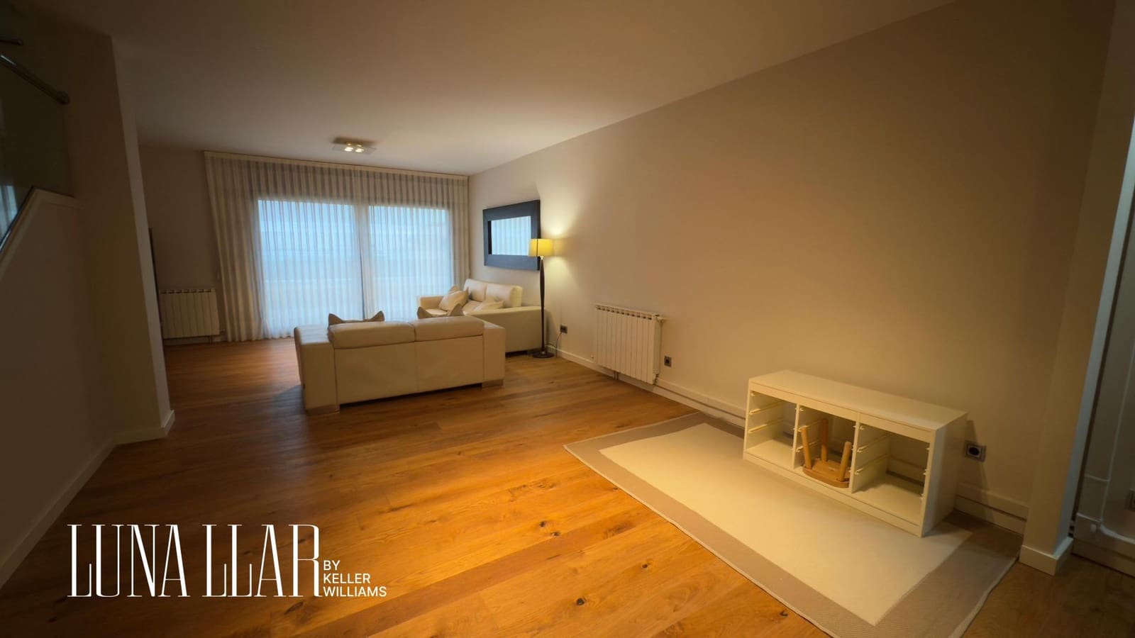 4 sovrum Semi-fristående Villa att hyra i Les Botigues de Sitges med garage - 3 750 € (Ref: 9474254)