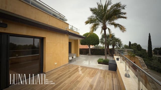 Pareado de 4 habitaciones en Les Botigues de Sitges, Sitges en alquiler con garaje - 3.750 € (Ref: 9474254)