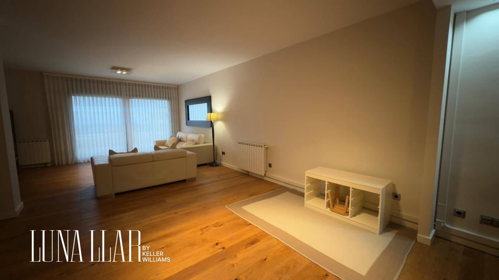 4 sovrum Semi-fristående Villa att hyra i Les Botigues de Sitges med garage - 3 750 € (Ref: 9474254)