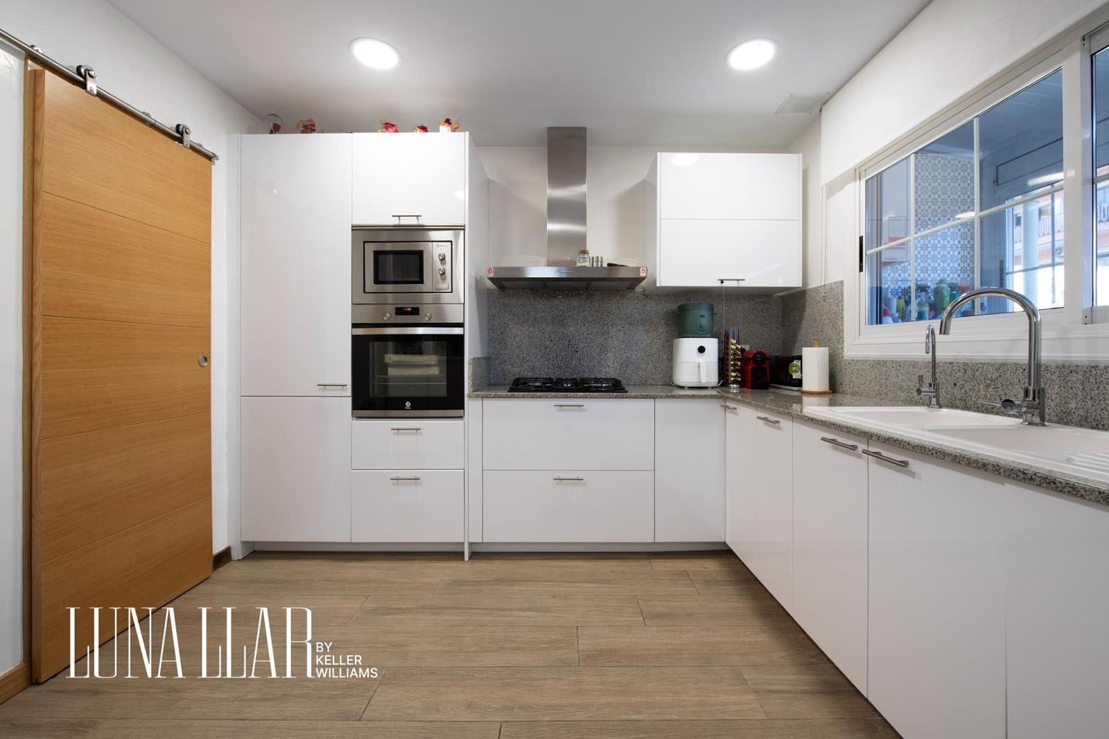 3 bedroom Flat for sale in Gava - € 347,500 (Ref: 9497296)