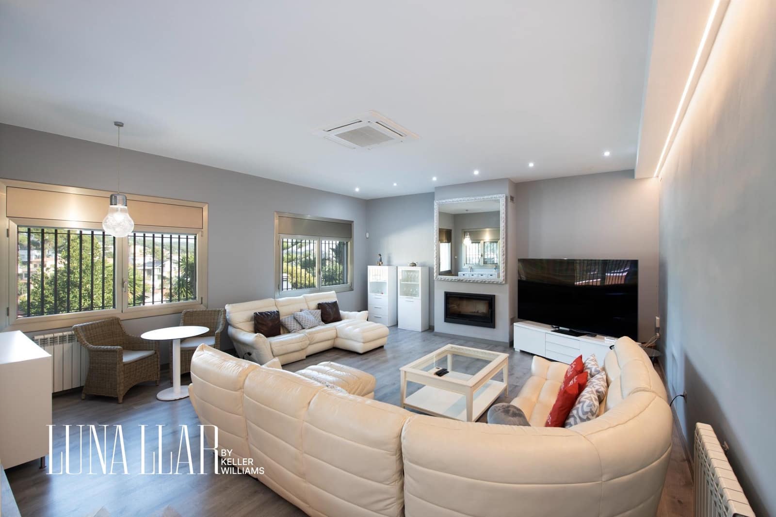 5 soverom Villa til salgs i Castelldefels med svømmebasseng - € 1 125 000 (Ref: 9516230)