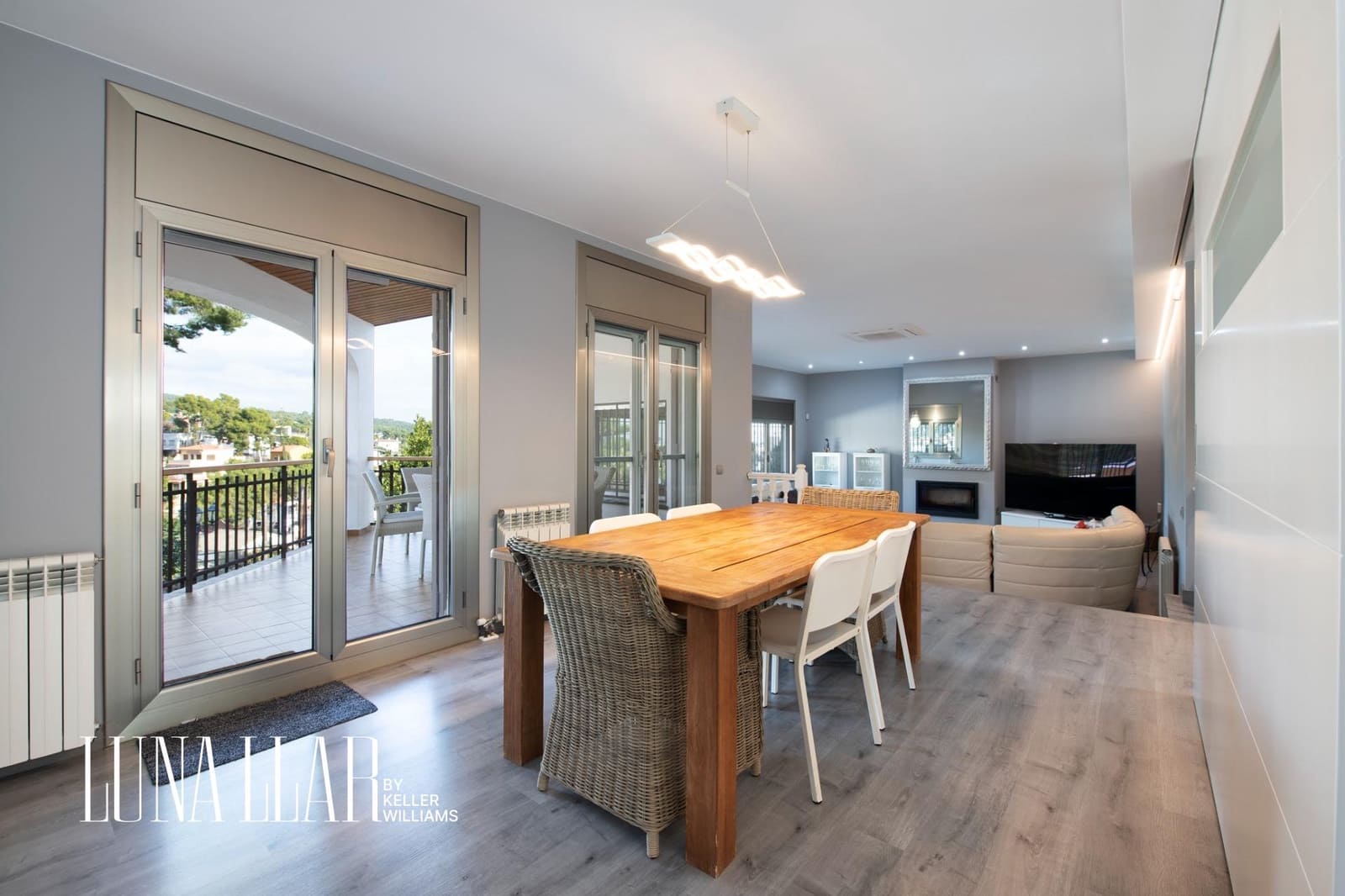 5 soverom Villa til salgs i Castelldefels med svømmebasseng - € 1 125 000 (Ref: 9516230)