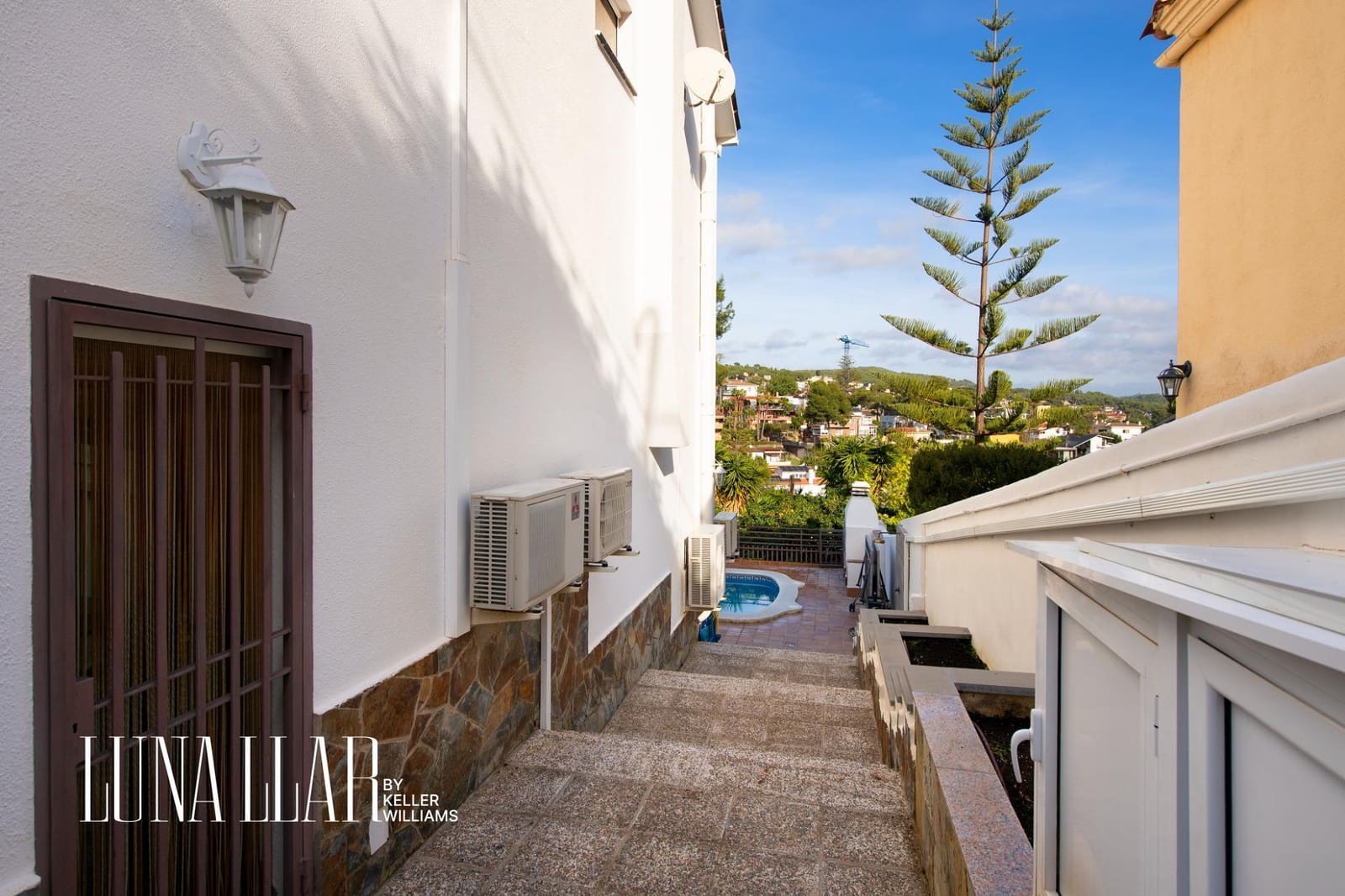 5 soverom Villa til salgs i Castelldefels med svømmebasseng - € 1 125 000 (Ref: 9516230)