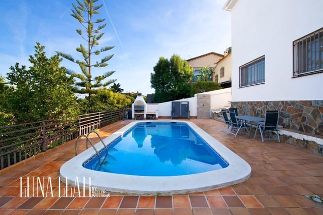 5 quarto Moradia para venda em Castelldefels com piscina - 1 125 000 € (Ref: 9516230)