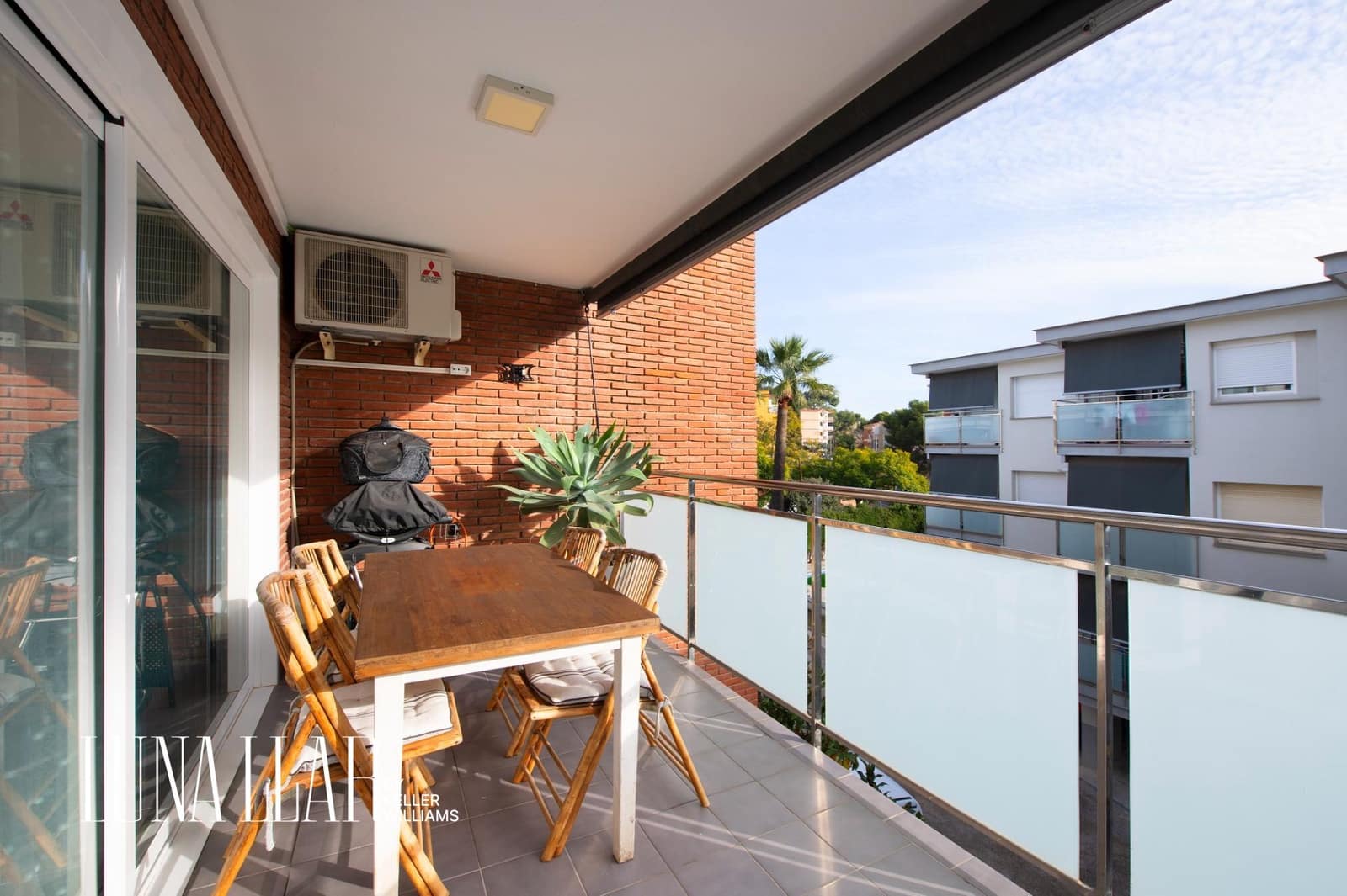 2 quarto Apartamento para venda em Castelldefels com piscina - 355 000 € (Ref: 9527773)