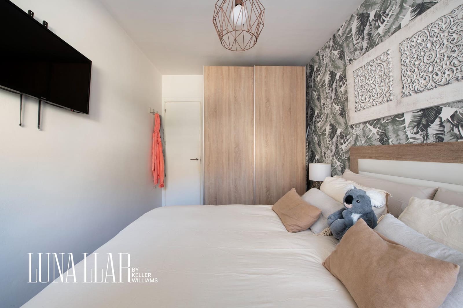 2 bedroom Flat for sale in Castelldefels - € 359,000 (Ref: 9527774)