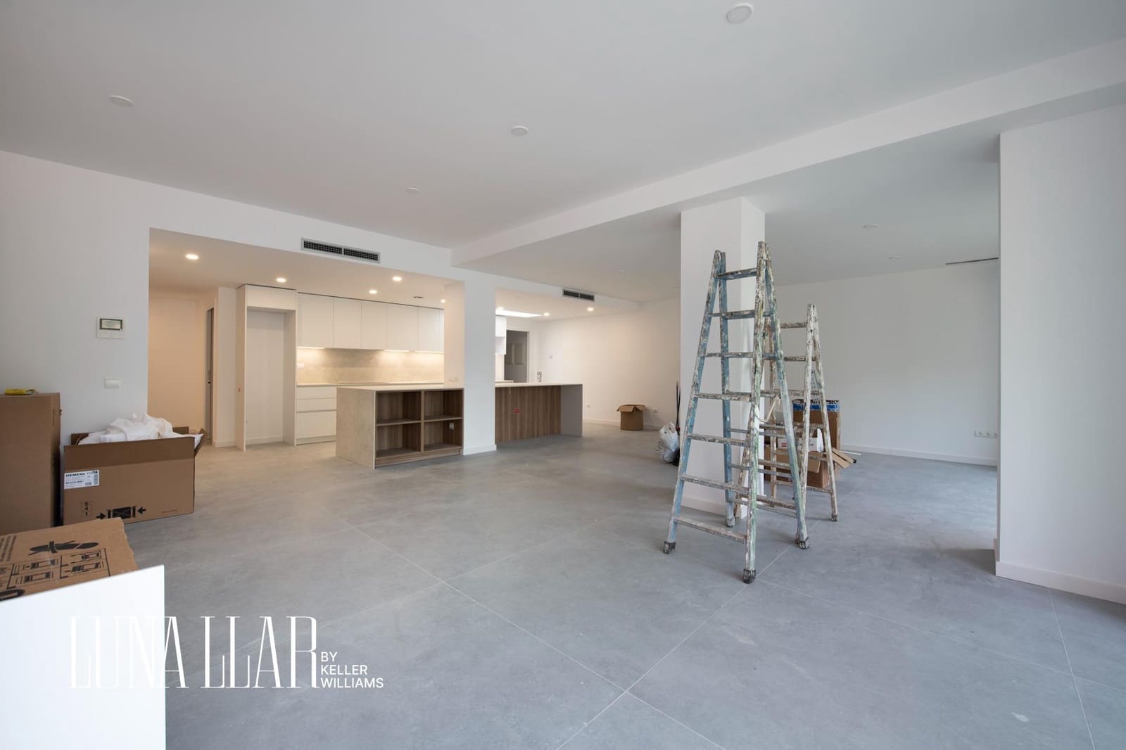 5 bedroom Villa for sale in Castelldefels - € 1,475,000 (Ref: 9533822)