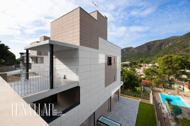 4 sovrum Villa till salu i Castelldefels - 1 350 000 € (Ref: 9533823)