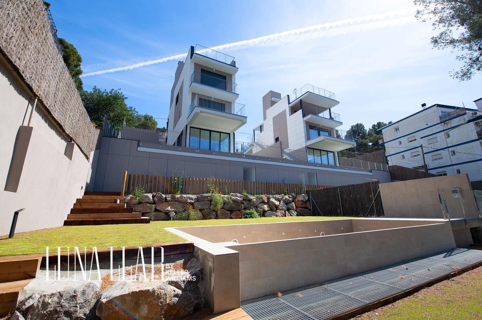 4 bedroom Villa for sale in Castelldefels - € 1,350,000 (Ref: 9533823)