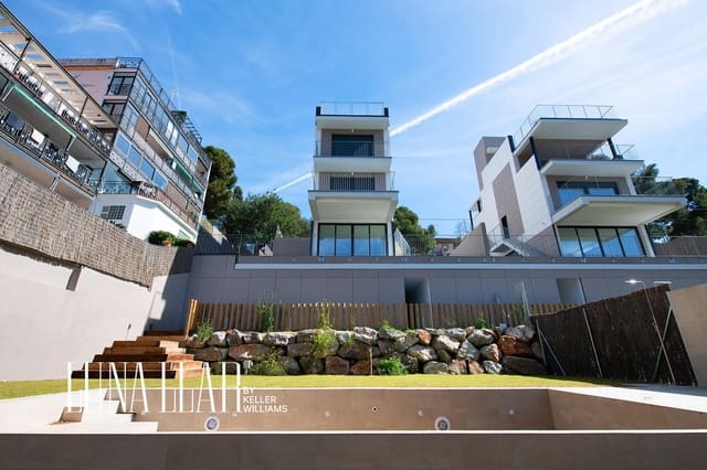 4 sovrum Villa till salu i Castelldefels - 1 350 000 € (Ref: 9533823)