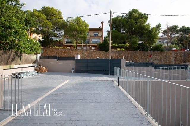 4 sovrum Villa till salu i Castelldefels - 1 350 000 € (Ref: 9533823)