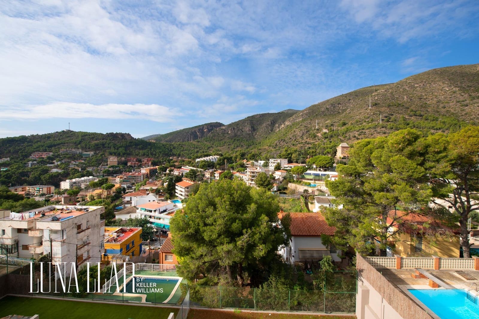 4 bedroom Villa for sale in Castelldefels - € 1,350,000 (Ref: 9533823)