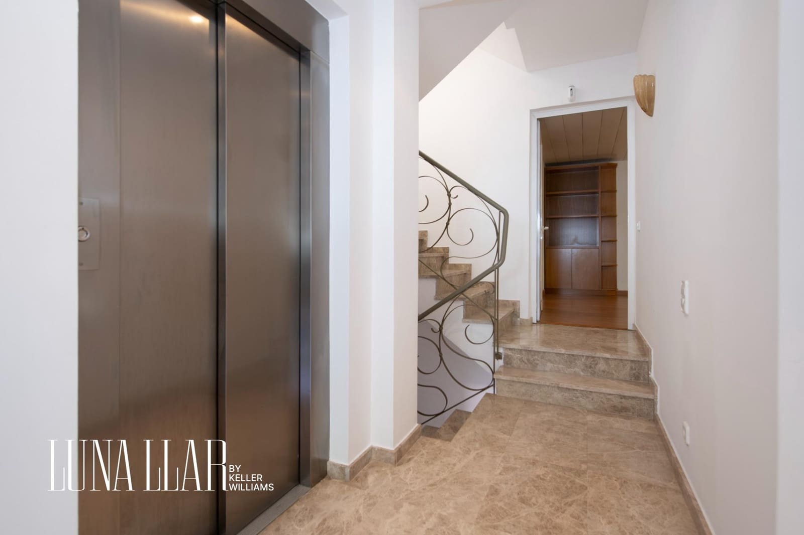 8 sypialnia Willa na sprzedaż w Castelldefels z basenem - 1 550 000 € (Ref: 9551629)