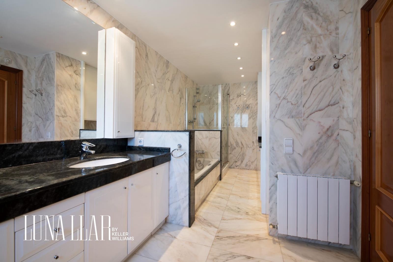 8 sypialnia Willa na sprzedaż w Castelldefels z basenem - 1 550 000 € (Ref: 9551629)