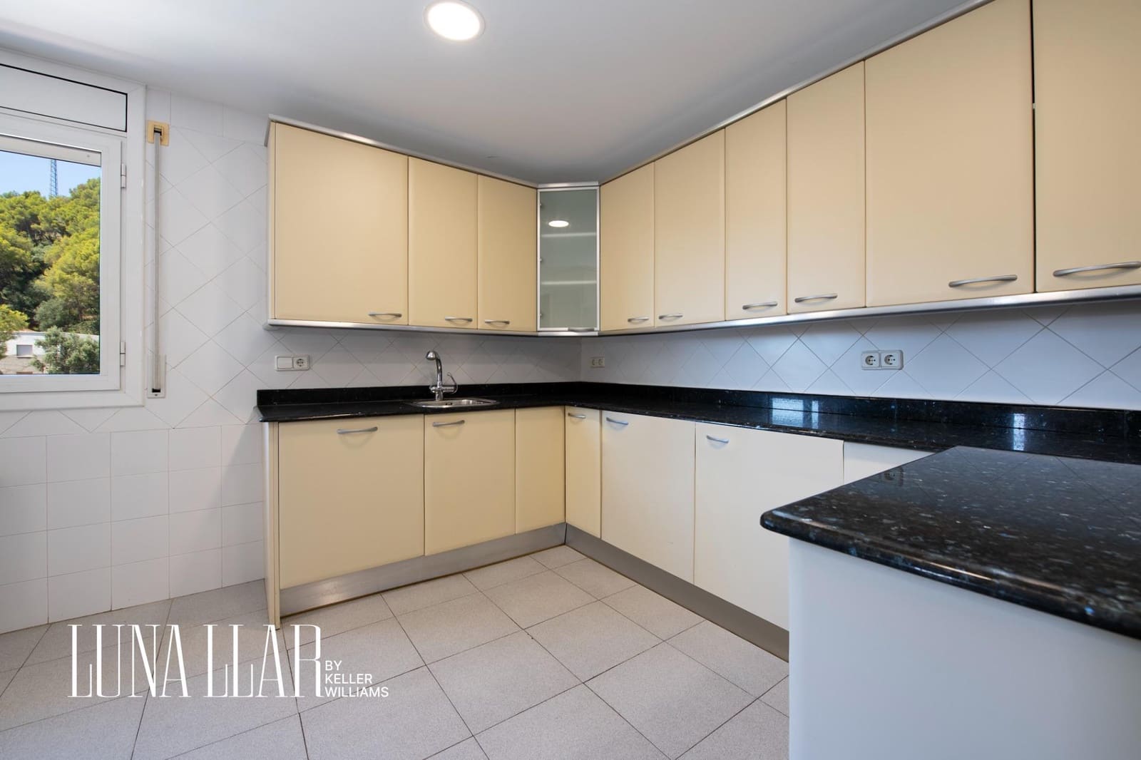 8 sypialnia Willa na sprzedaż w Castelldefels z basenem - 1 550 000 € (Ref: 9551629)