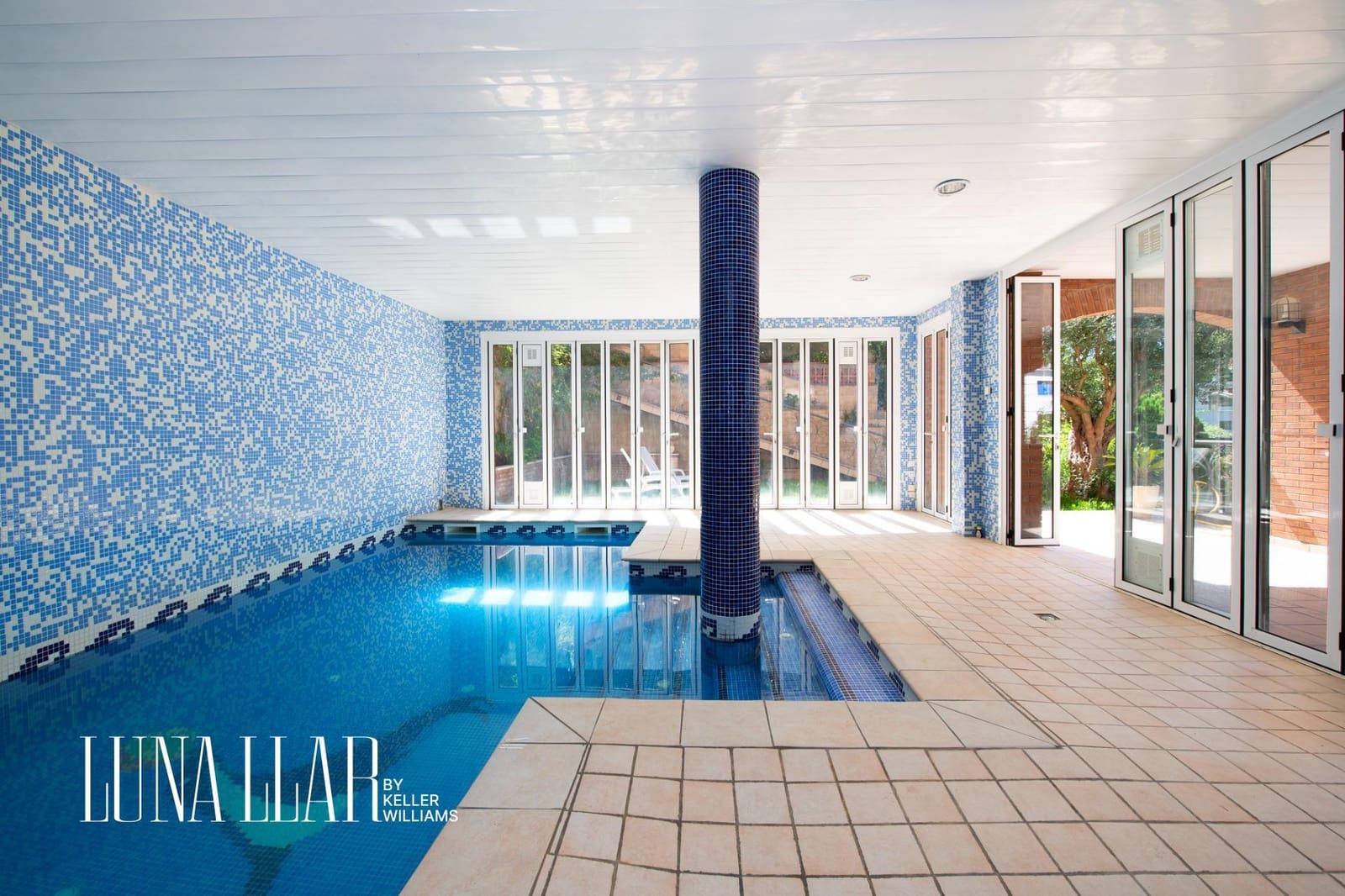 8 sypialnia Willa na sprzedaż w Castelldefels z basenem - 1 550 000 € (Ref: 9551629)