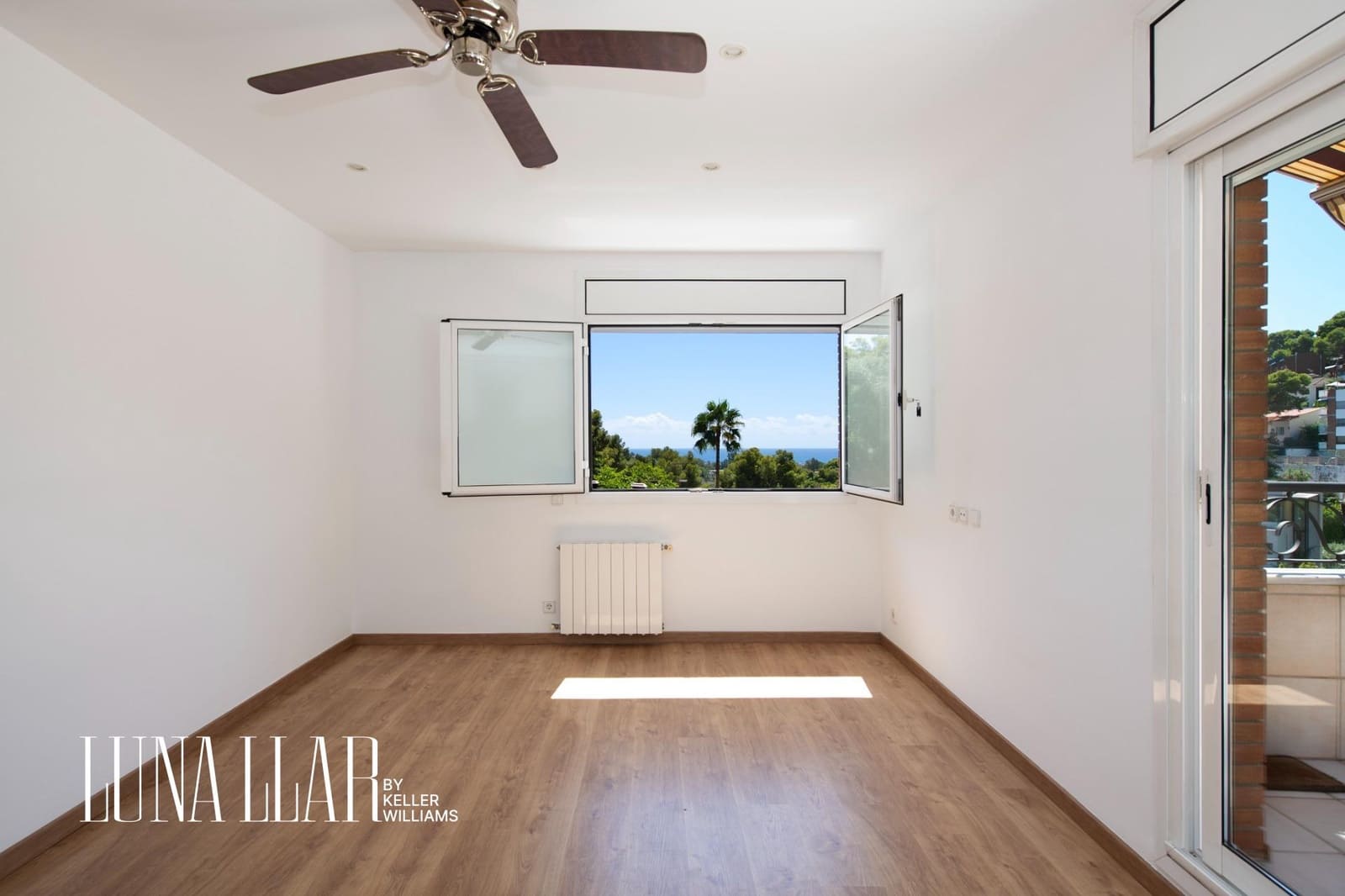 8 sypialnia Willa na sprzedaż w Castelldefels z basenem - 1 550 000 € (Ref: 9551629)