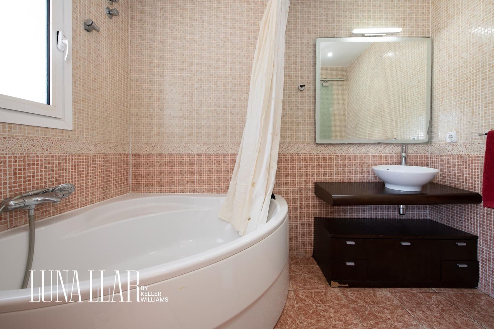 8 sypialnia Willa na sprzedaż w Castelldefels z basenem - 1 550 000 € (Ref: 9551629)