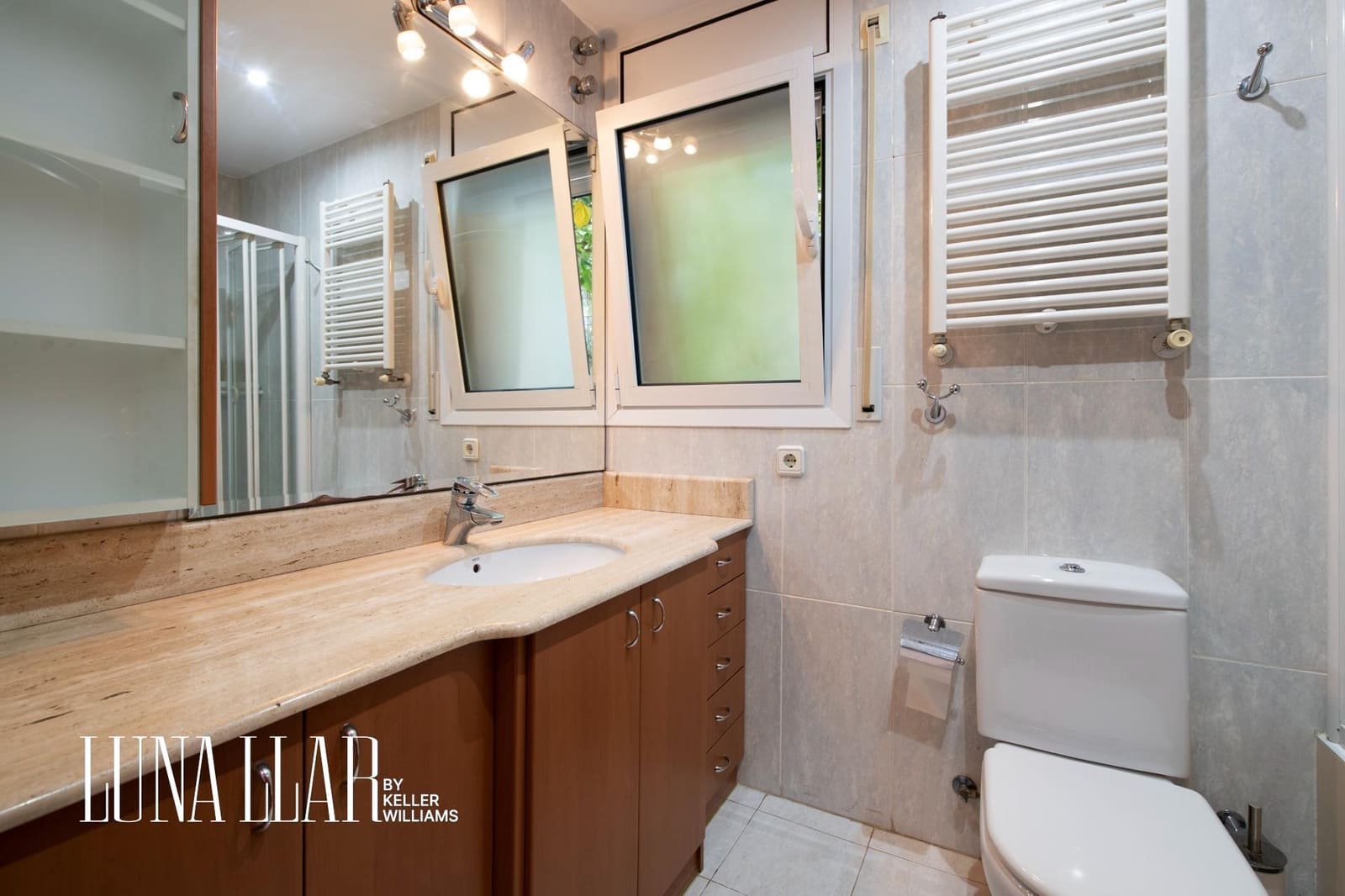 8 bedroom Villa for sale in Castelldefels with pool - € 1,595,000 (Ref: 9551629)