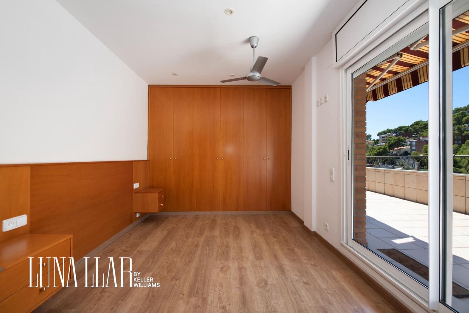 8 bedroom Villa for sale in Castelldefels with pool - € 1,595,000 (Ref: 9551629)