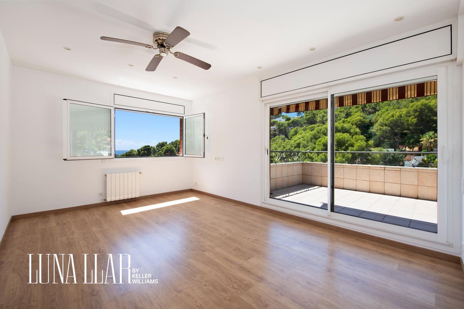 8 bedroom Villa for sale in Castelldefels with pool - € 1,595,000 (Ref: 9551629)