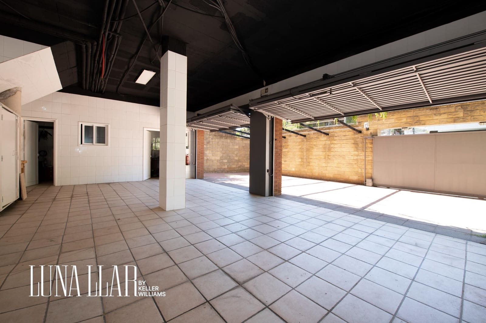 8 bedroom Villa for sale in Castelldefels with pool - € 1,595,000 (Ref: 9551629)