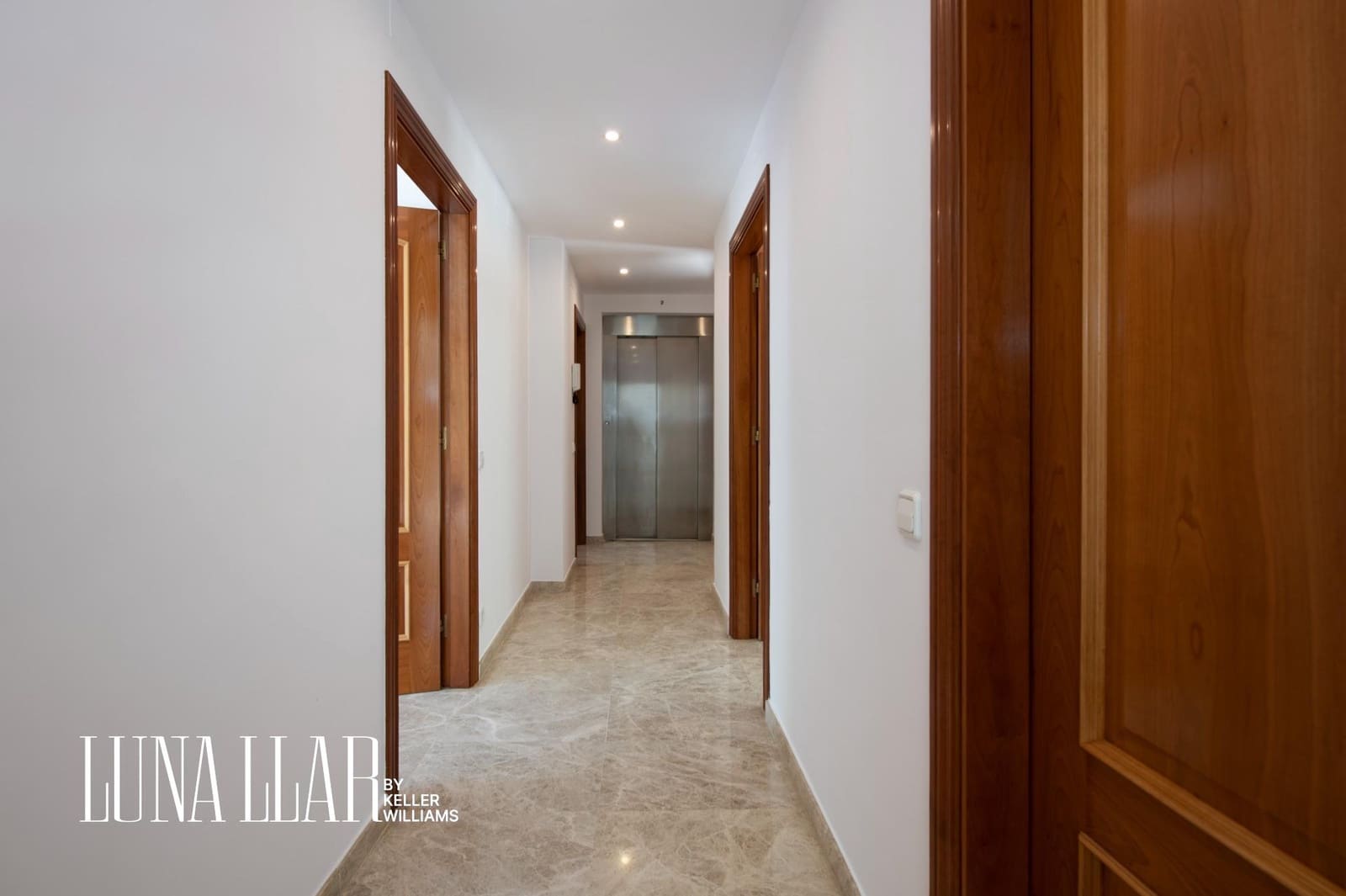 8 chambre Villa/Maison à vendre à Castelldefels avec piscine - 1 595 000 € (Ref: 9551629)
