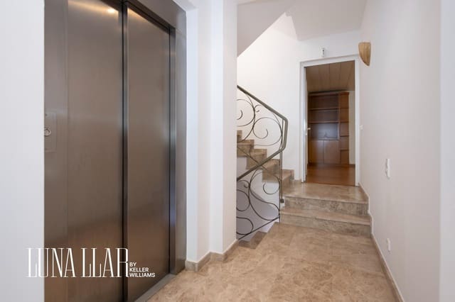 8 soverom Villa til salgs i Castelldefels med svømmebasseng - € 1 595 000 (Ref: 9551629)