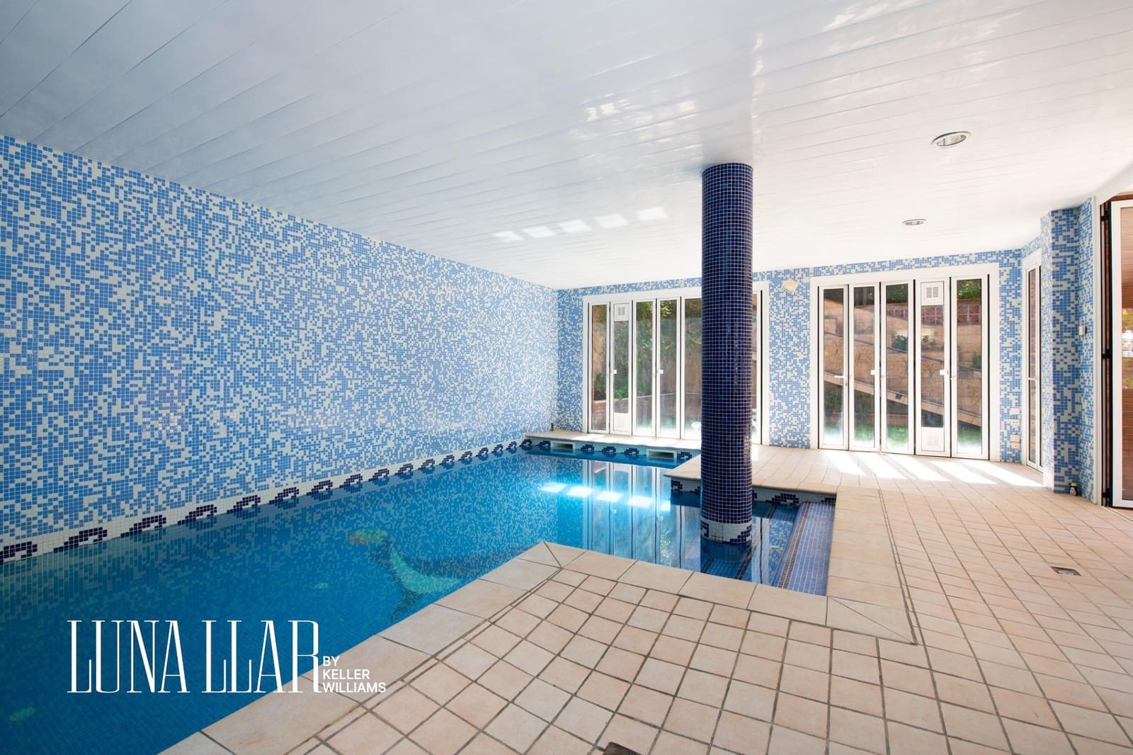 8 chambre Villa/Maison à vendre à Castelldefels avec piscine - 1 595 000 € (Ref: 9551629)