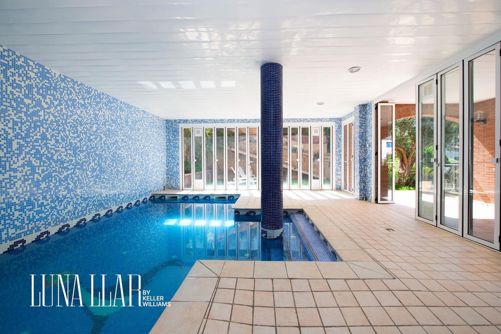 8 chambre Villa/Maison à vendre à Castelldefels avec piscine - 1 595 000 € (Ref: 9551629)