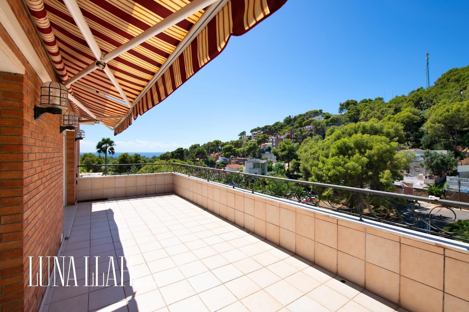 8 chambre Villa/Maison à vendre à Castelldefels avec piscine - 1 595 000 € (Ref: 9551629)