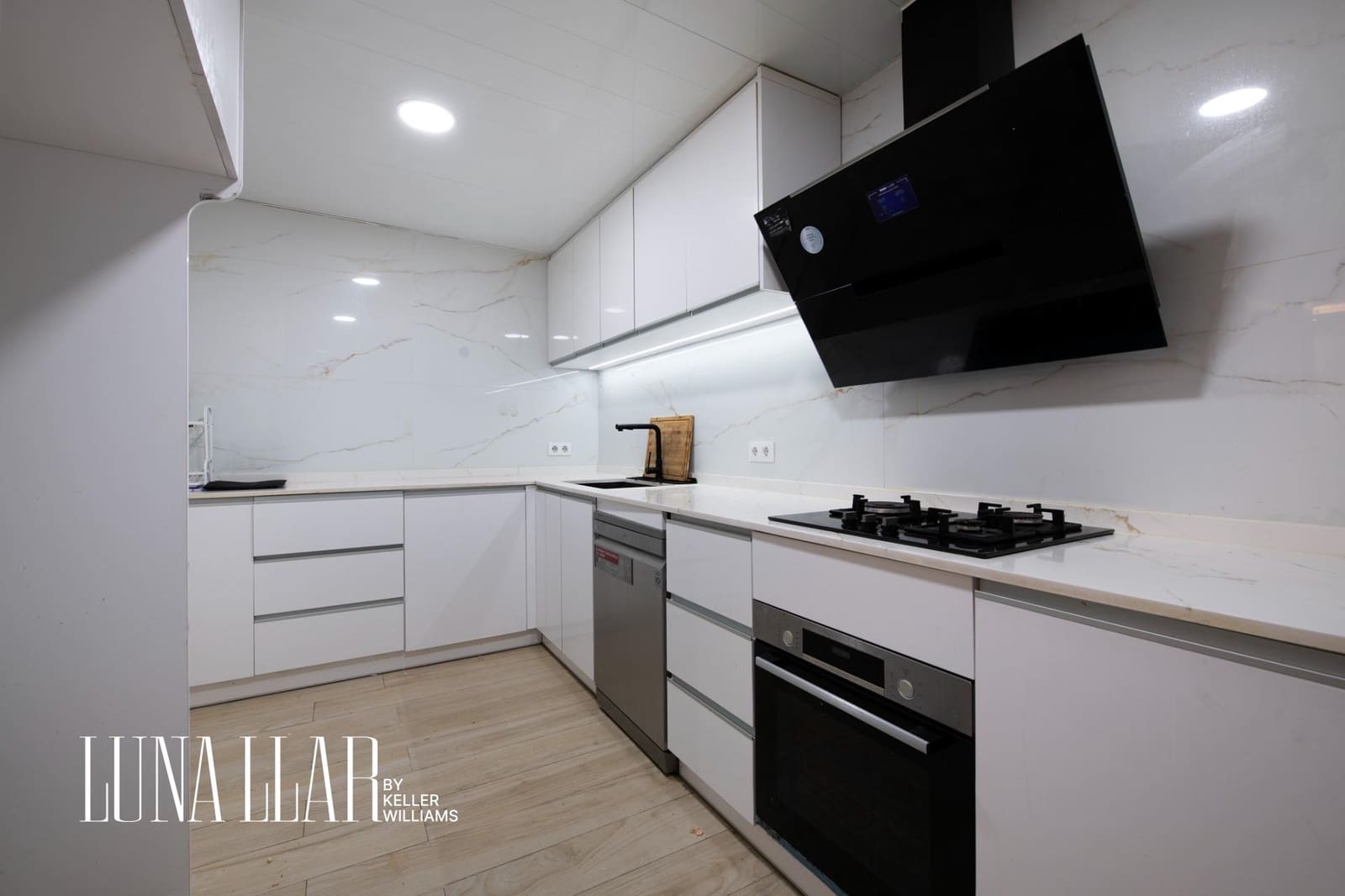 5 soverom Hus til salgs i Sant Boi de Llobregat - € 456 000 (Ref: 9555947)