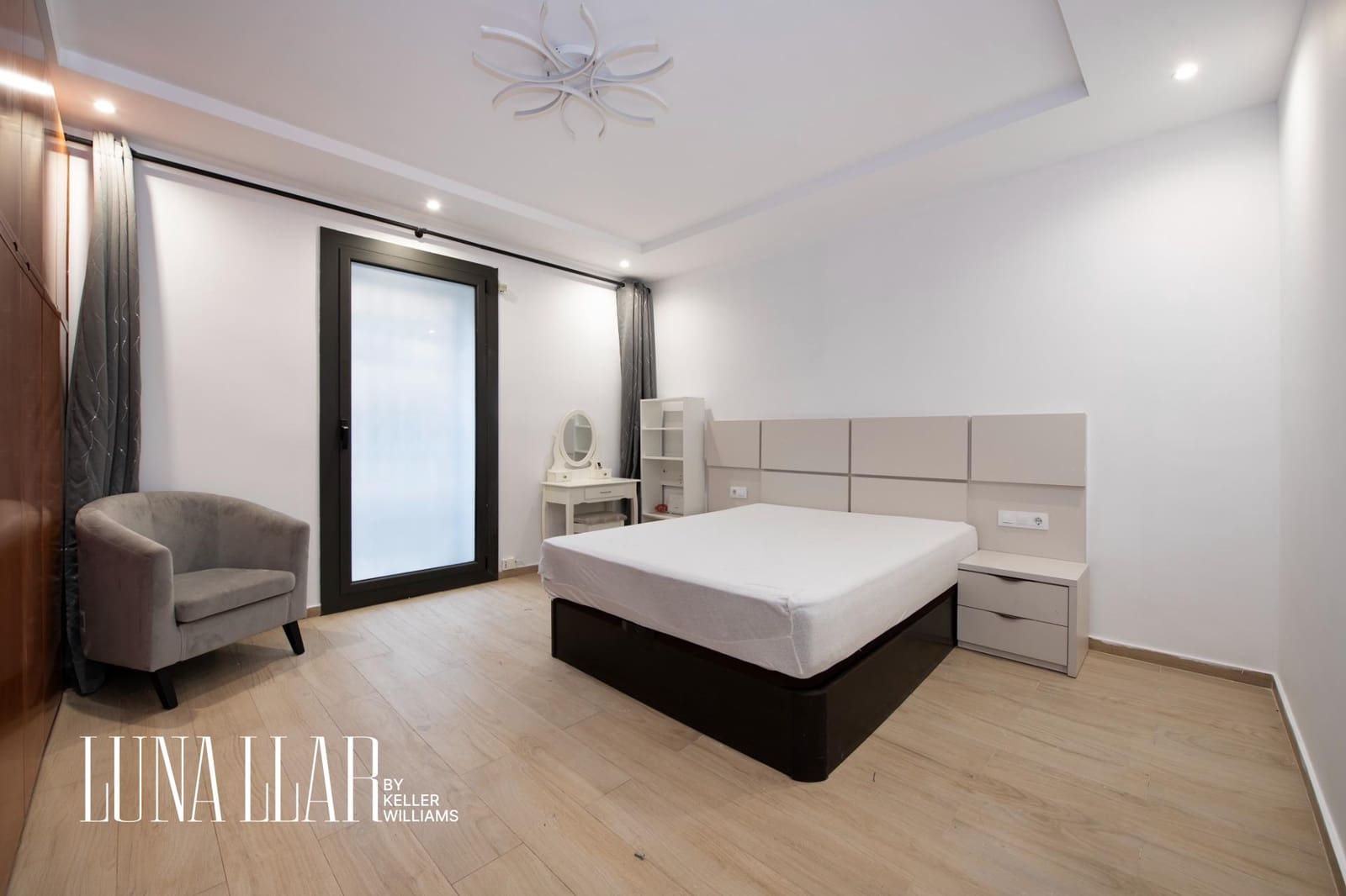 5 soverom Hus til salgs i Sant Boi de Llobregat - € 456 000 (Ref: 9555947)