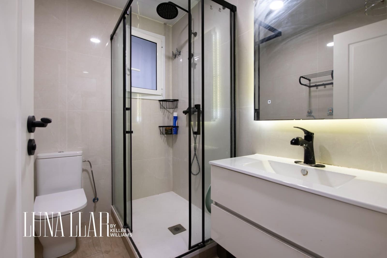 5 soverom Hus til salgs i Sant Boi de Llobregat - € 456 000 (Ref: 9555947)