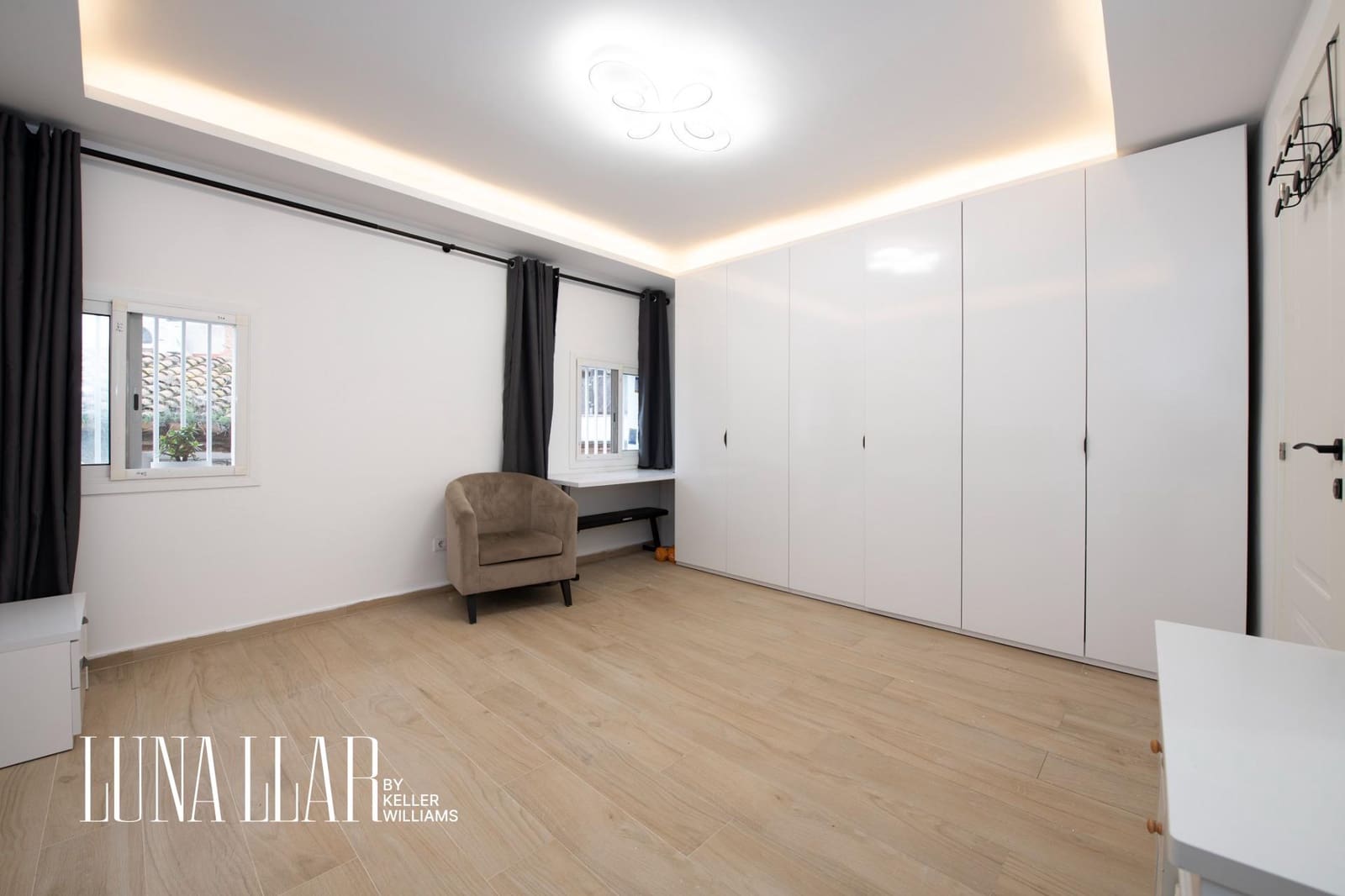 5 soverom Hus til salgs i Sant Boi de Llobregat - € 456 000 (Ref: 9555947)