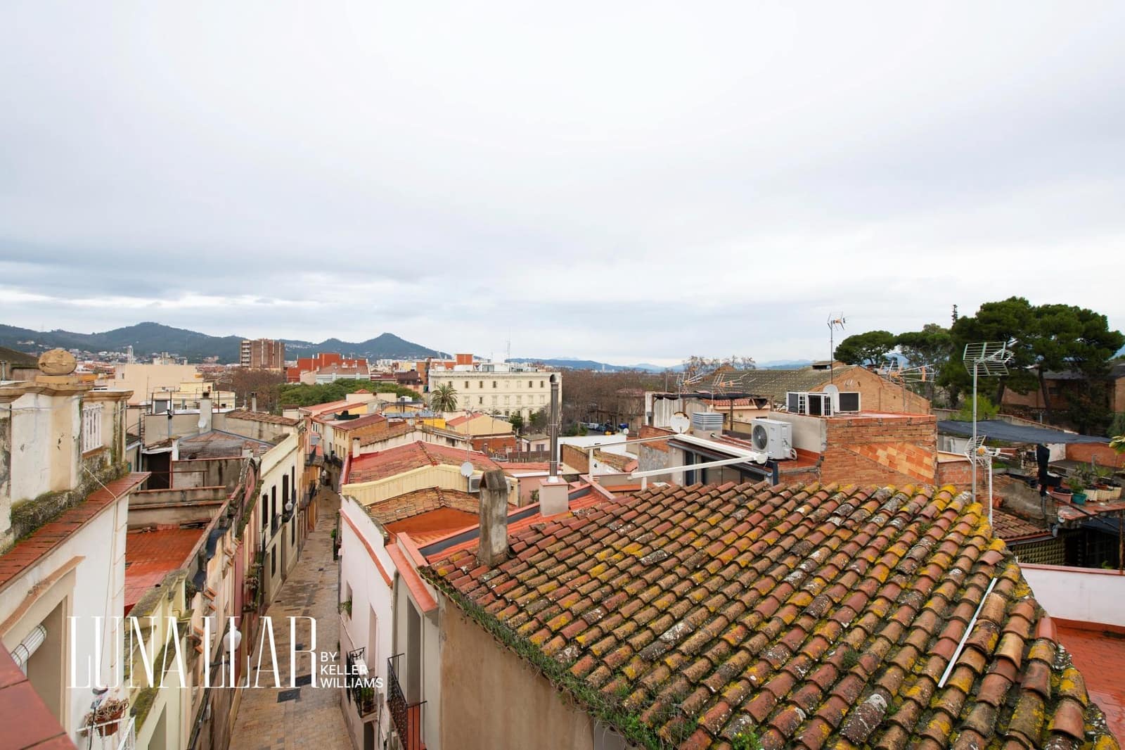 5 soverom Hus til salgs i Sant Boi de Llobregat - € 456 000 (Ref: 9555947)