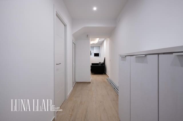 5 slaapkamer Huis te koop in Sant Boi de Llobregat - € 390.000 (Ref: 9555947)