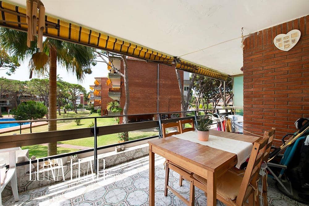 3 slaapkamer Flat te koop in Gava met zwembad - € 684.900 (Ref: 9571261)