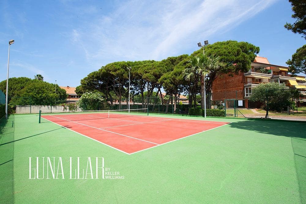 3 slaapkamer Flat te koop in Gava met zwembad - € 684.900 (Ref: 9571261)